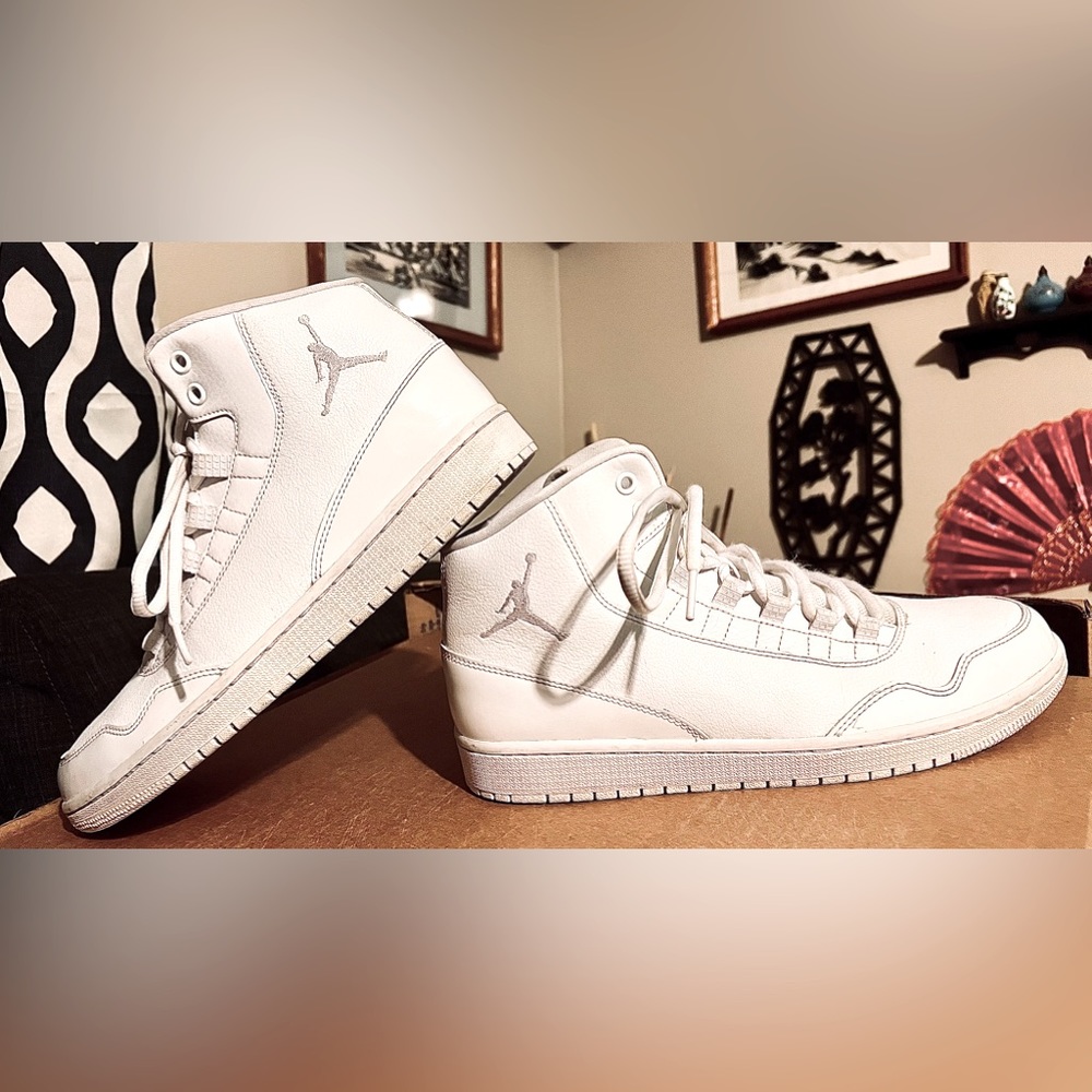 EUC Mens Jordan Executive Off-Court 'Triple White' Sneakers, Sz 10.